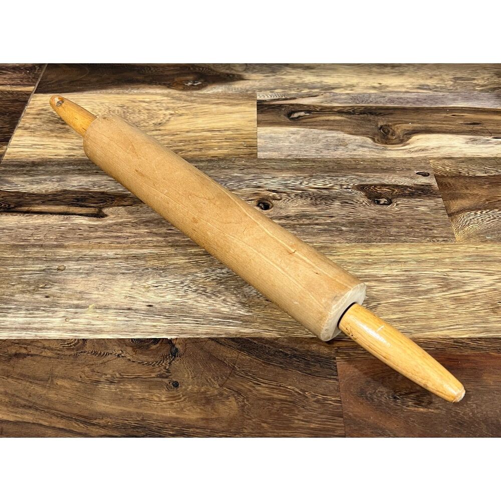 Vintage 17″ Wooden Rolling Pin — Solid Wood — Rustic Farmhouse Kitchen Bakeware